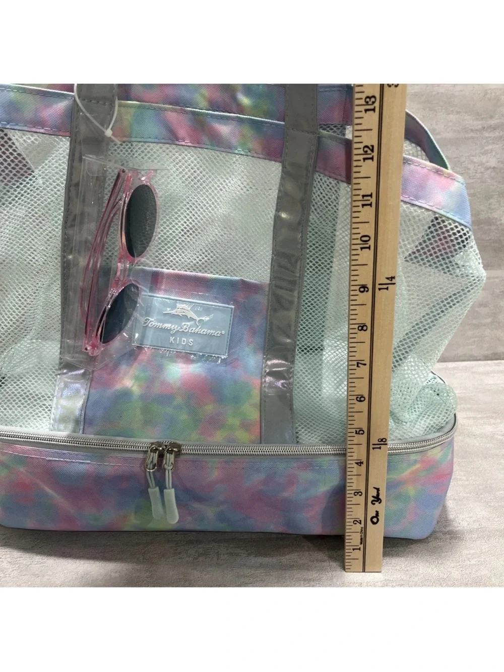 Tommy Bahama PB5 Kids Mesh Tote with Insulated Zipper Bottom Sunglasses Included